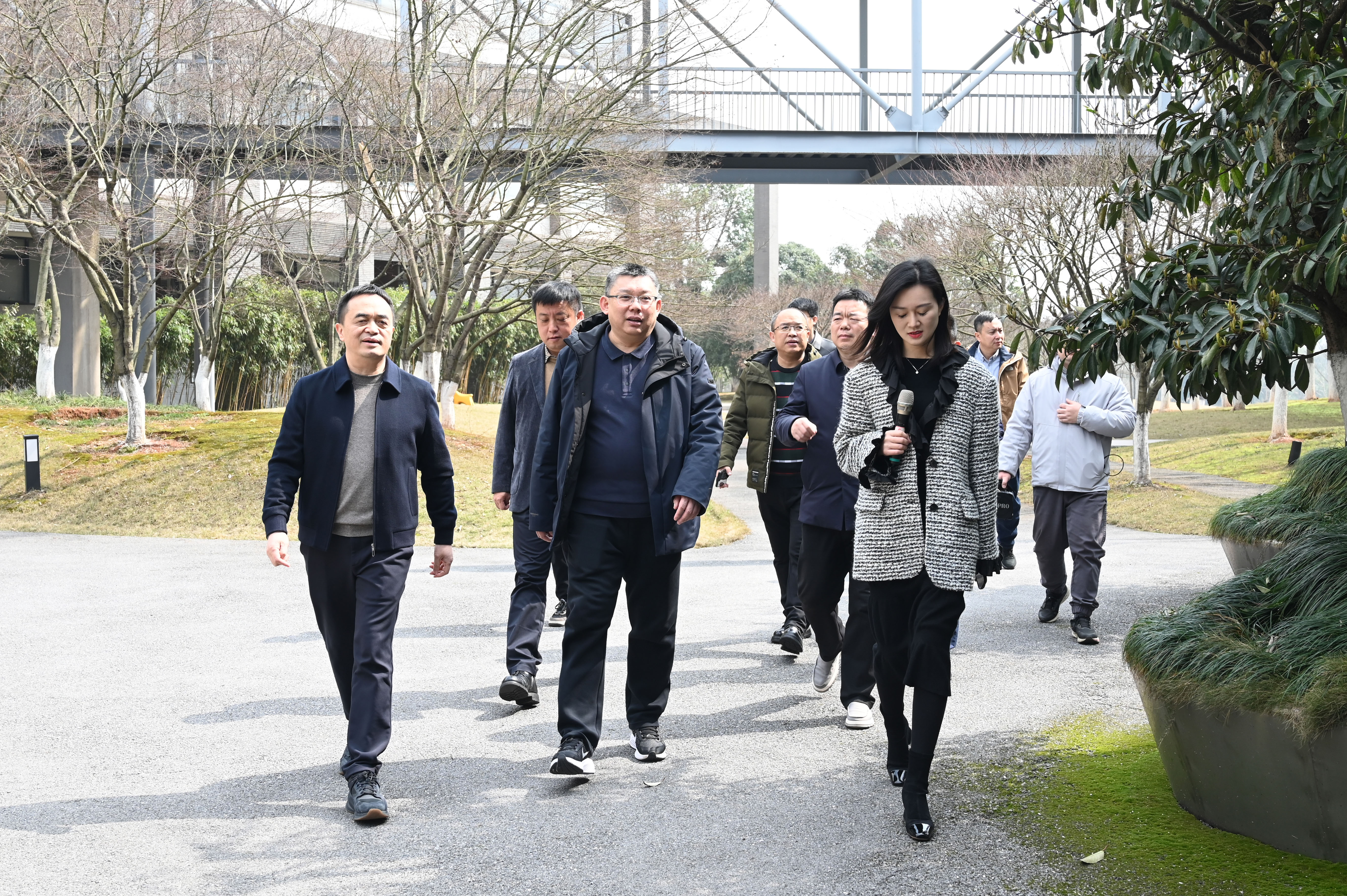 熱烈歡迎中國紡織工業(yè)聯(lián)合會信息化部主任殷強(qiáng)一行蒞臨我司參觀調(diào)研